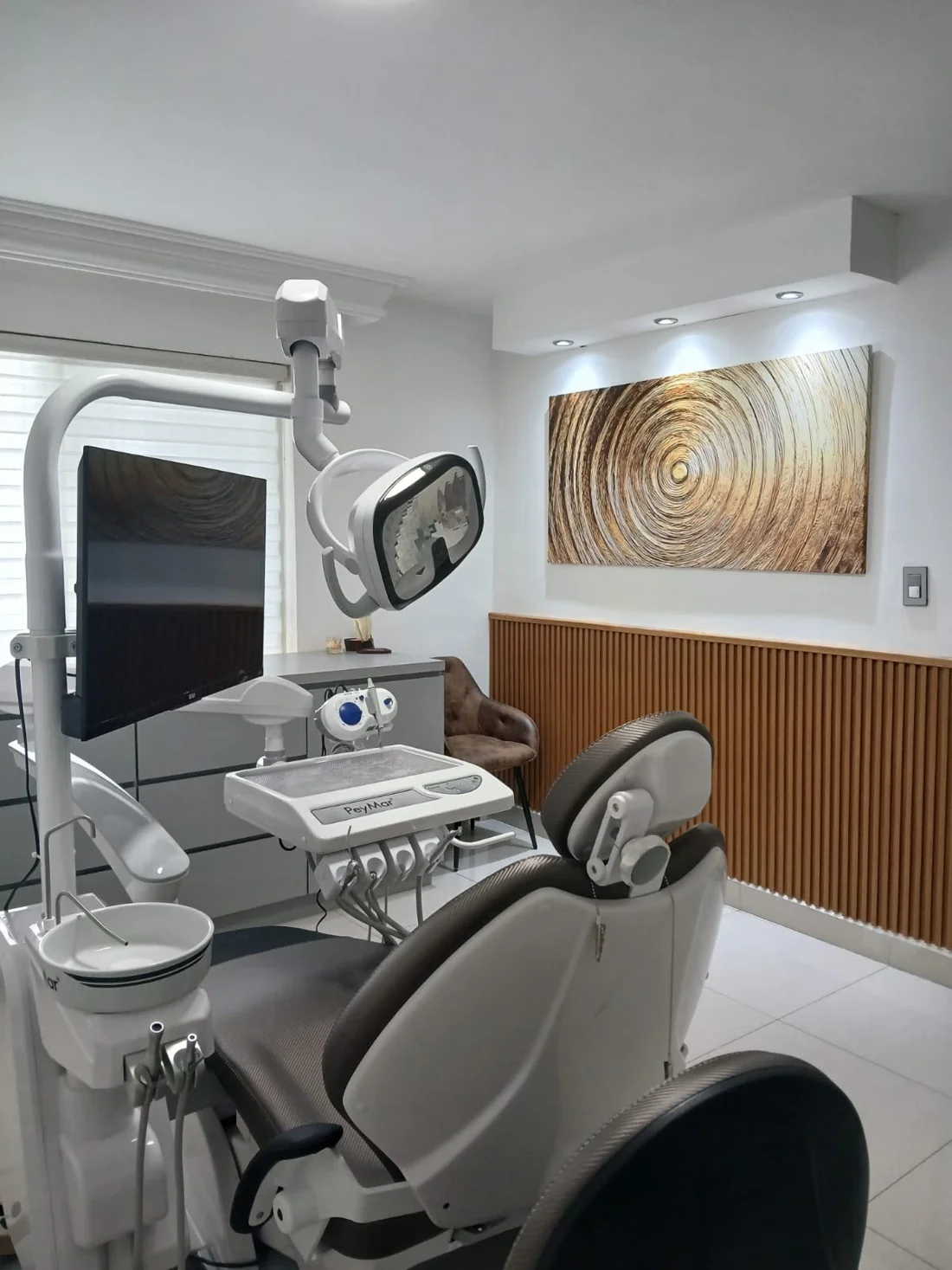 Instalaciones reales de SirDent Dental Clinic